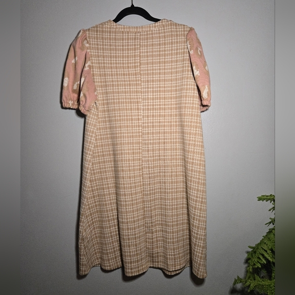 VOY Neutral Houndstooth Puff Sleeve Dress | Rhinestone Shoulder | Size Medium - Picture 6 of 8